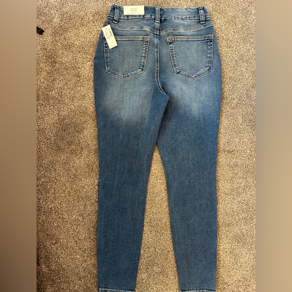 NWT Maurices Limitless Jegging - Medium Short - Picture 2 of 5
